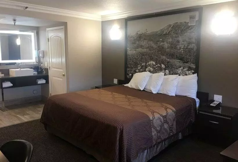 اتاق لوکس با تخت بزرگ, Seville