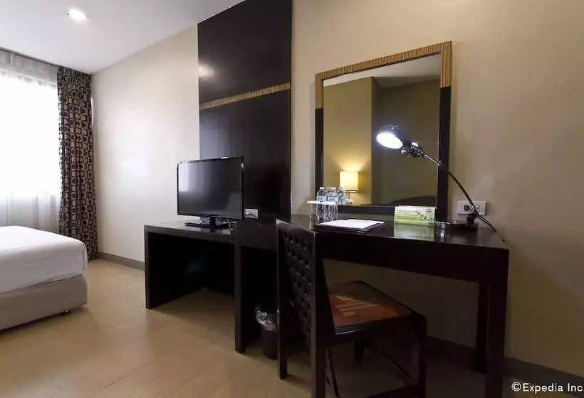 اتاق لوکس, Summit Circle Cebu