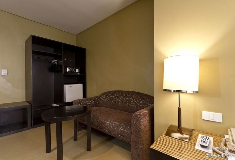 اتاق لوکس, Summit Circle Cebu