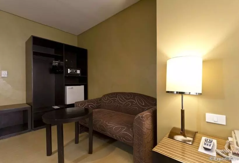 اتاق لوکس, Summit Circle Cebu
