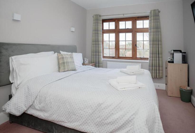 标准间, Tottington Manor