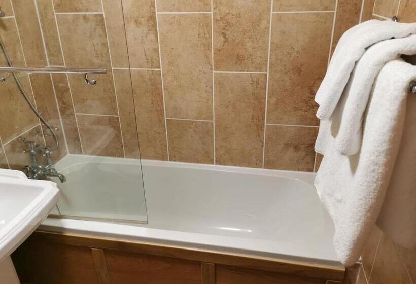 标准间, Tottington Manor