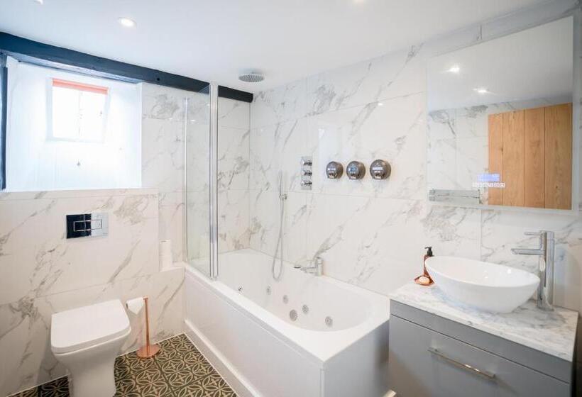 带大床的标准间, Tottington Manor