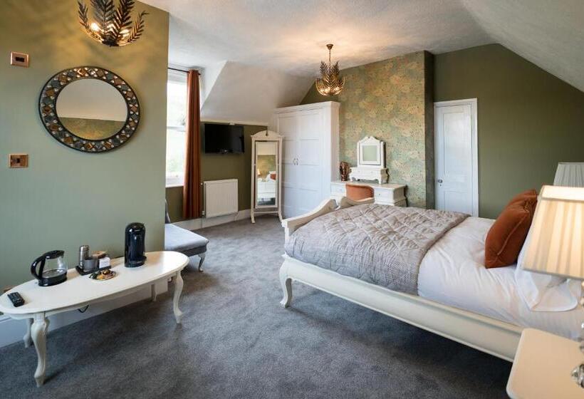 可观山景的小型套房, Tottington Manor