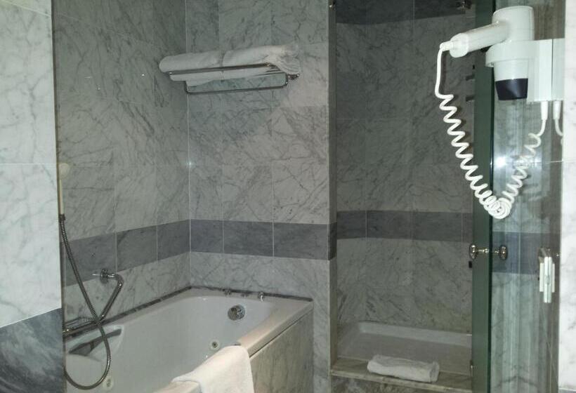 Juniorsviitti, Tower Genova Airport Hotel & Conference Center