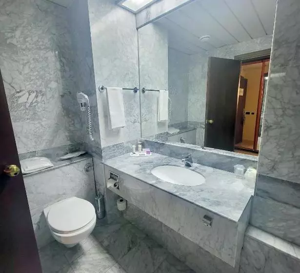 اتاق سوپریور سه تخته, Tower Genova Airport   Hotel & Conference Center