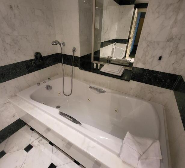 Deluxe-sviitti, Tower Genova Airport Hotel & Conference Center