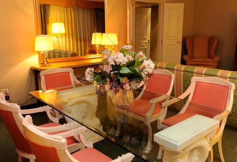 Deluxe-sviitti, Tower Genova Airport Hotel & Conference Center