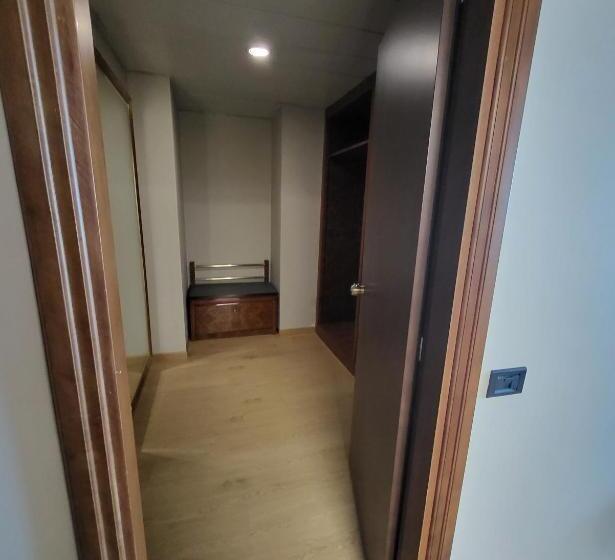 Deluxe Kolmen Hengen Huone, Tower Genova Airport Hotel & Conference Center