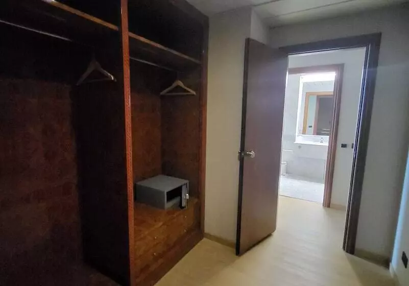 اتاق سوپریور سه تخته, Tower Genova Airport   Hotel & Conference Center