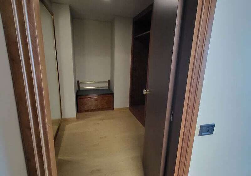 Superior Kolmen Hengen Huone, Tower Genova Airport Hotel & Conference Center