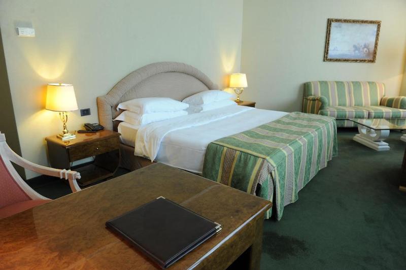 Juniorsviitti, Tower Genova Airport Hotel & Conference Center