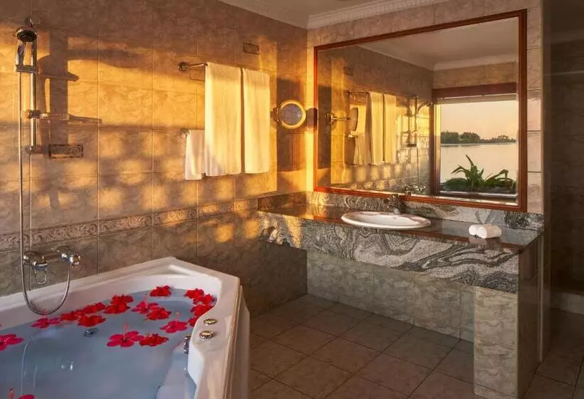2 Bedrooms Suite Sea View, Villa Park Sun Island Resort