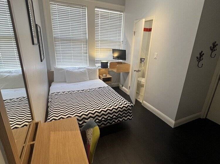 חדר בסיסי, Touchstone Hotel City Center