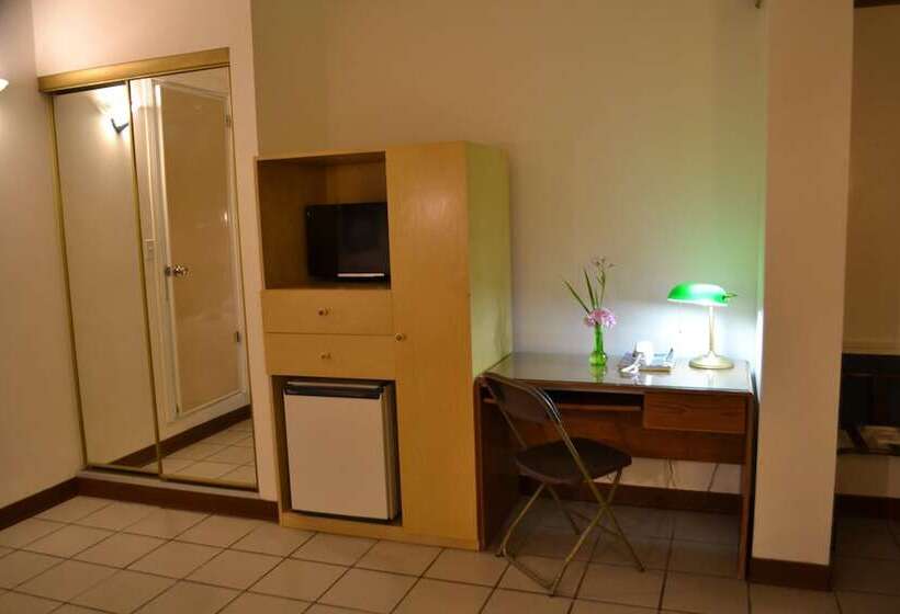 اتاق استاندارد, West Plaza Hotel By The Sea
