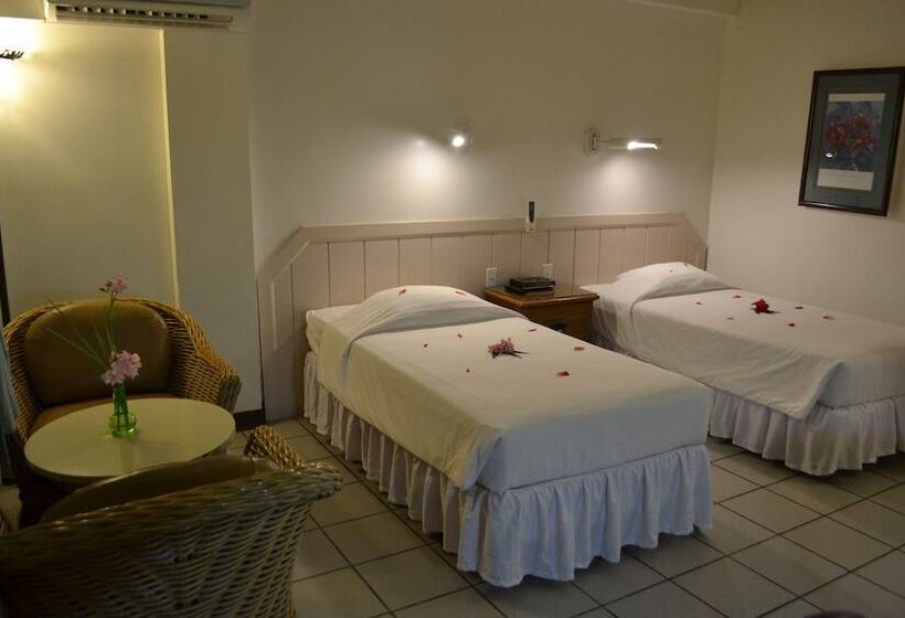 اتاق استاندارد, West Plaza Hotel By The Sea