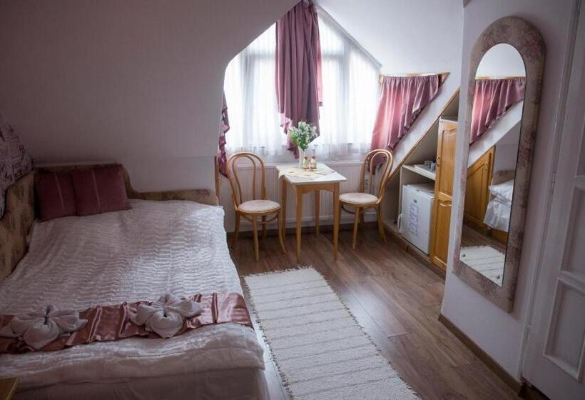 اتاق استاندارد, Centrum Panzió