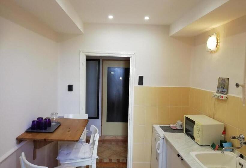 آپارتمان 2 خوابه, Centrum Panzió