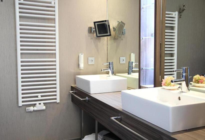 سوئیت جونیور با تراس, Kolb