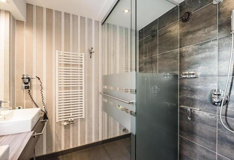 سوئیت جونیور با تراس, Kolb