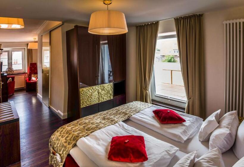 اتاق استاندارد با بالکن, Kolb