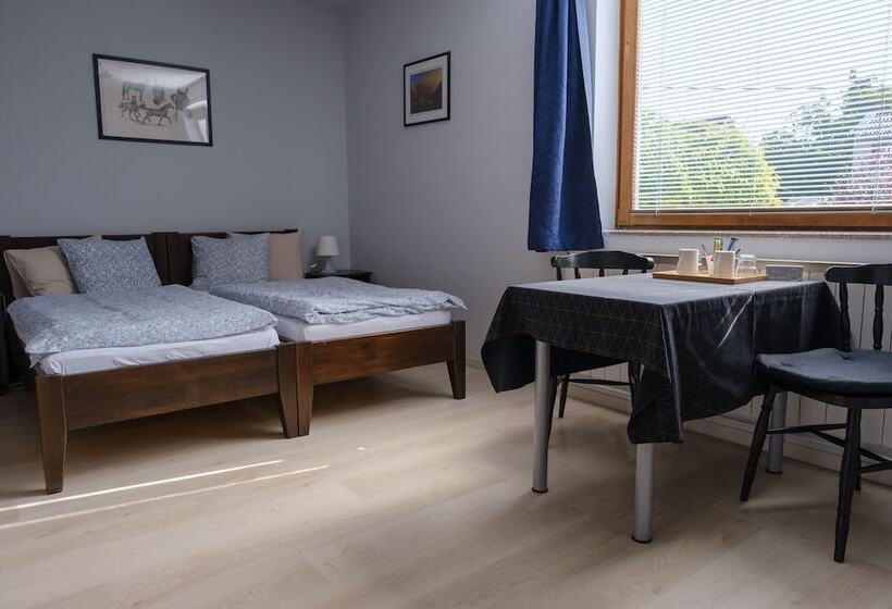 חדר סטנדרט לשלושה, Margaréta Panzió