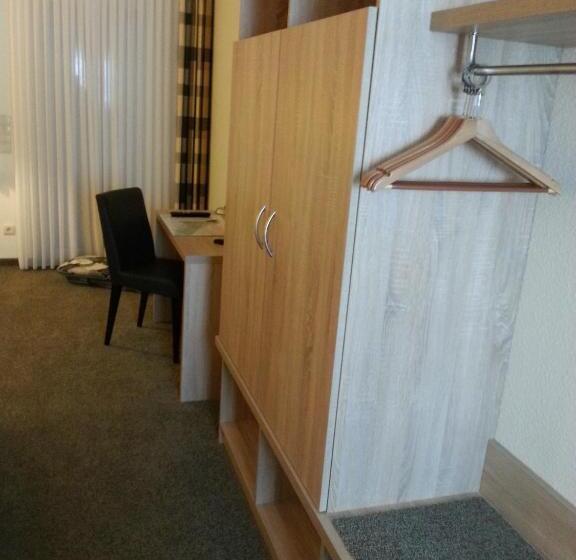 חדר יחיד נוף לגינה, Quellenhof