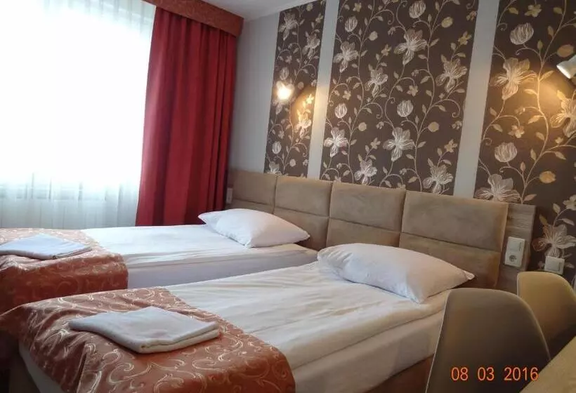 Standard-huone, Restauracja Cukropol