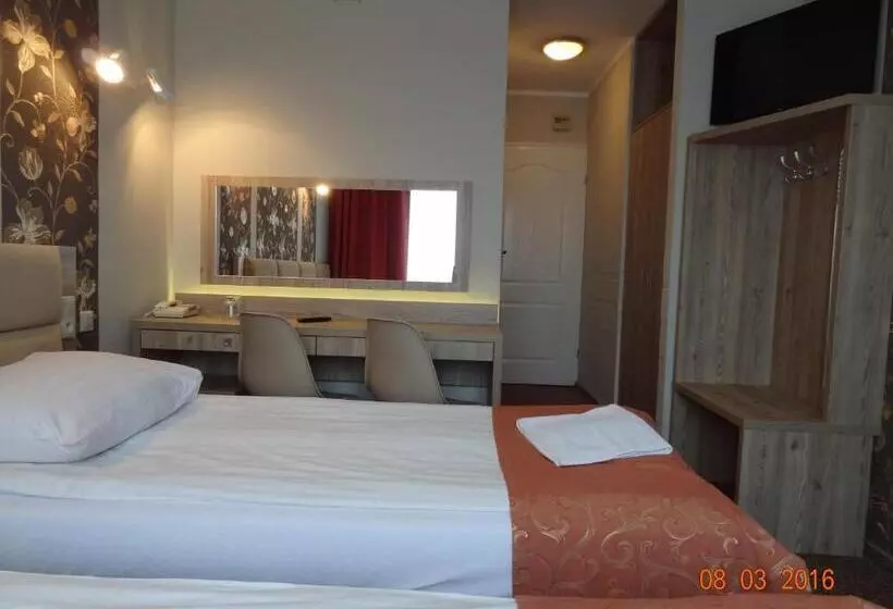 Standard-huone, Restauracja Cukropol