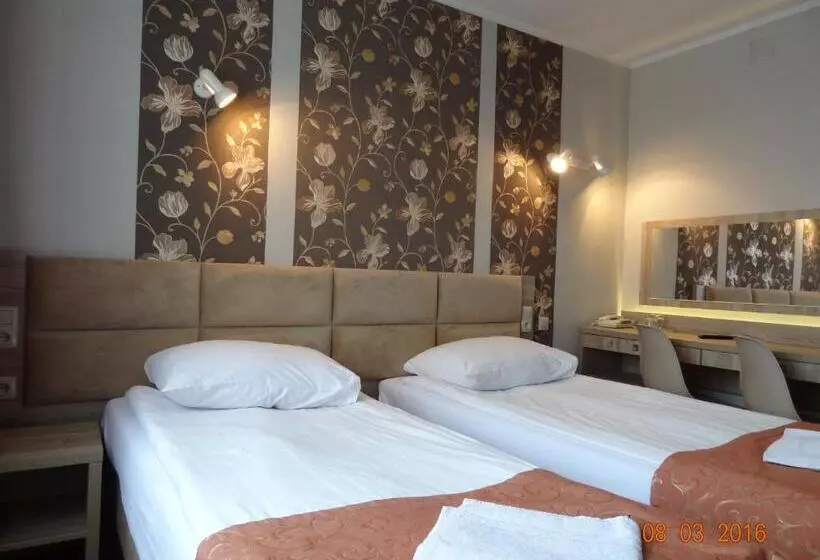 Standard-huone, Restauracja Cukropol