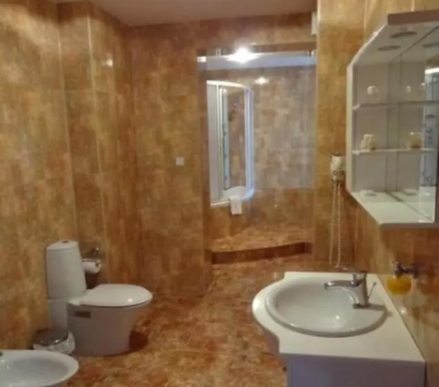 Sviitti, Restauracja Cukropol