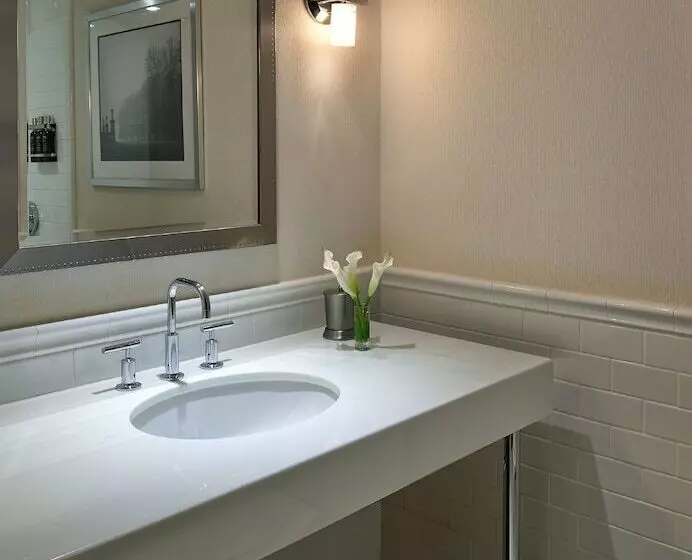 اتاق لوکس با چشم‌انداز, Revere Hotel Boston Common