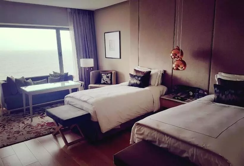 デラックスルーム, Taj Lands End