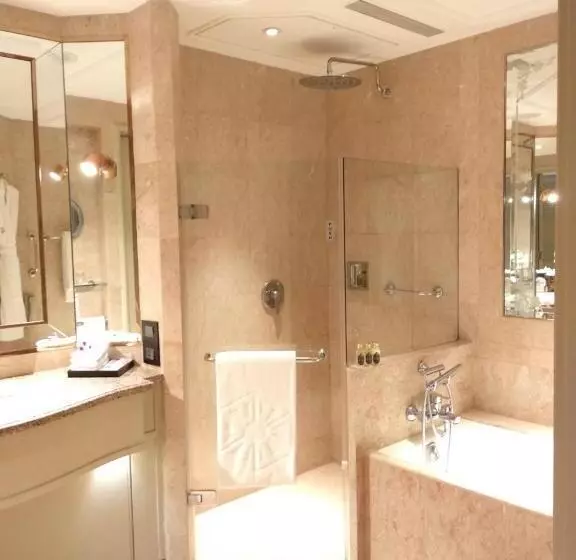 デラックスルーム, Taj Lands End
