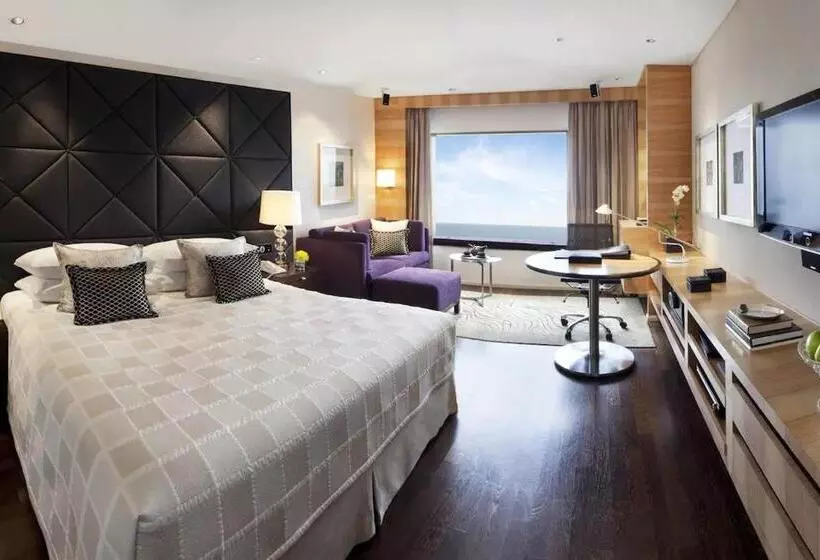 キングサイズベッドのデラックスルーム, Taj Lands End