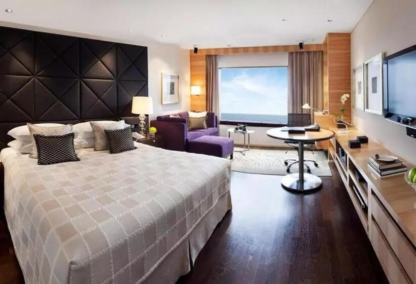キングサイズベッドのクラブルーム, Taj Lands End