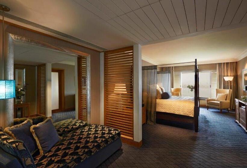 سوئیت پرزیدنت, Taj Lands End