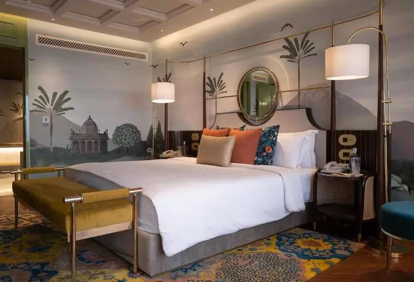 スイート, Taj Lands End