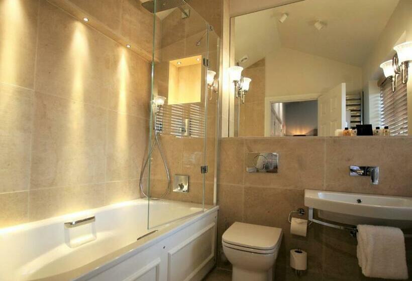 غرفة سوبيريور, The White Horse Inn