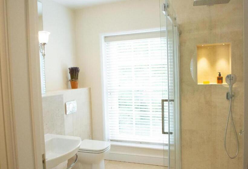 غرفة ديلوكس, The White Horse Inn