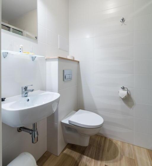 اتاق استاندارد سه نفره, Wodnik