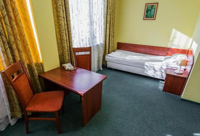 اتاق استاندارد سه نفره, Wodnik