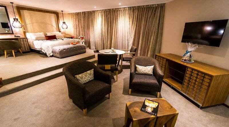 سوییت اجرایی, Windhoek Country Club Resort