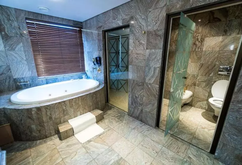 スタンダードスタジオ, Windhoek Country Club Resort