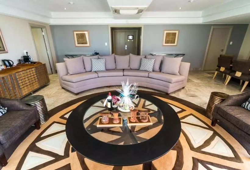 デラックススイート, Windhoek Country Club Resort
