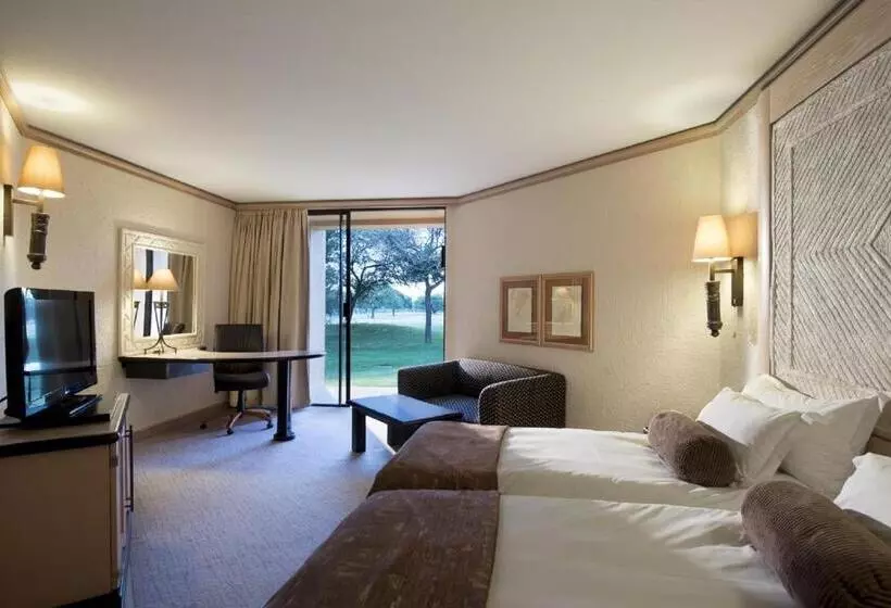 身障者適用スタンダードルーム, Windhoek Country Club Resort