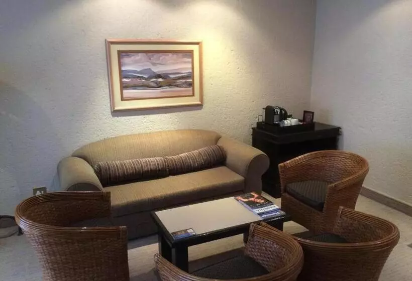 エクゼクティブスイート, Windhoek Country Club Resort