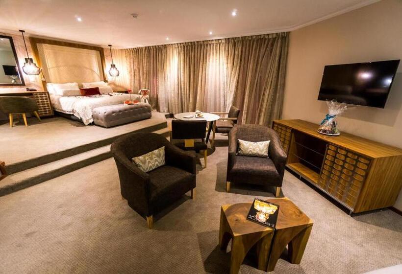 سوییت اجرایی, Windhoek Country Club Resort