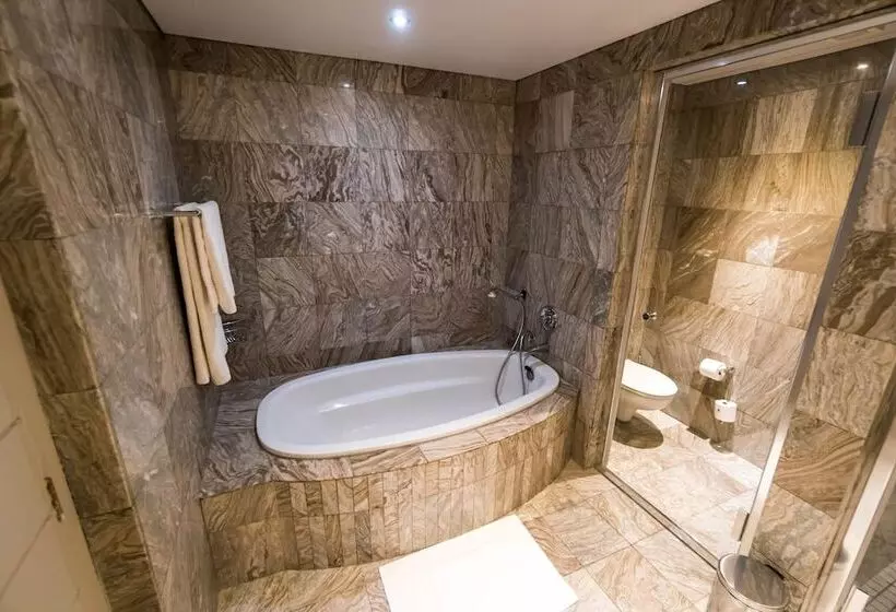 エクゼクティブスイート, Windhoek Country Club Resort