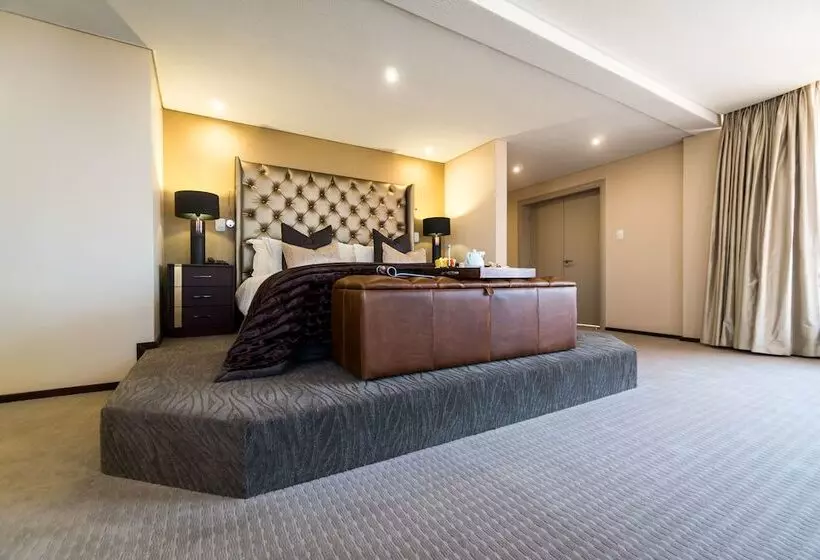 プレジデントスイートルーム, Windhoek Country Club Resort